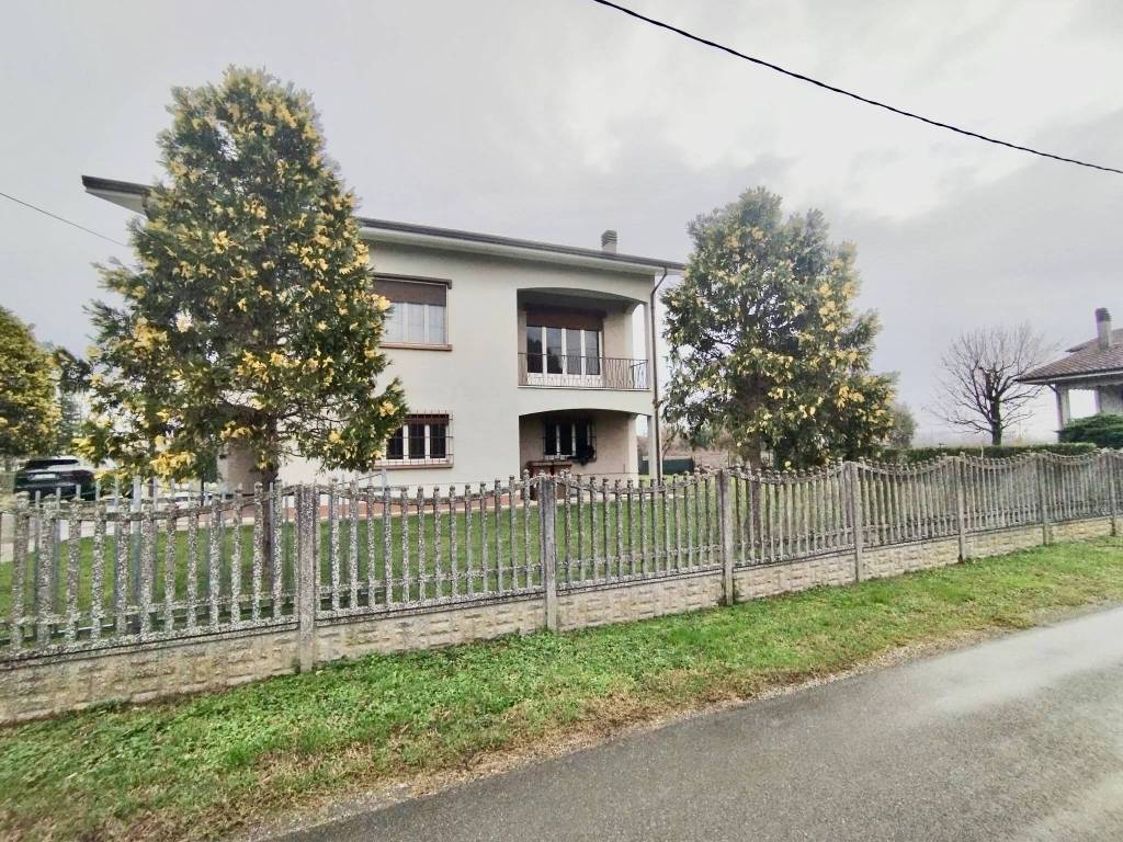 Villa a Quingentole in Via della Repubblica - Foto 5