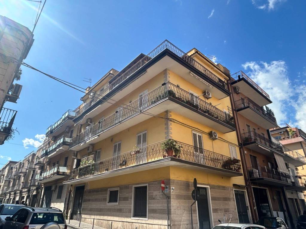 Appartamento a Paternò in Via Fallica, 34 - Foto 2