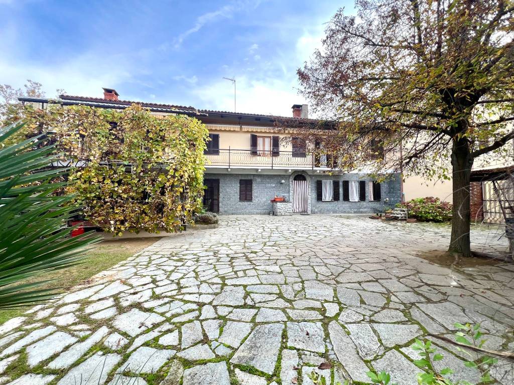 Villa a Sommariva perno in Piazza Guglielmo Marconi - Foto 2