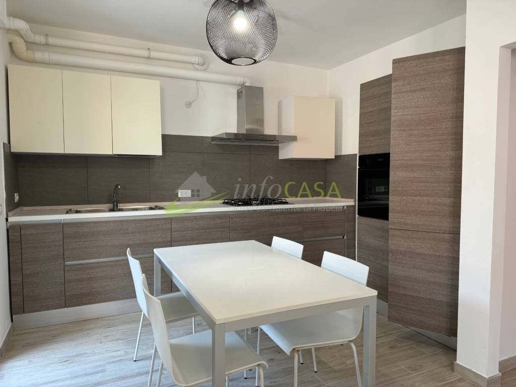 Appartamento a Rovereto in Via Fogolari - Foto 2