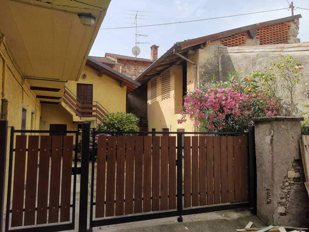 Casa indipendente a Gavirate - Foto 2