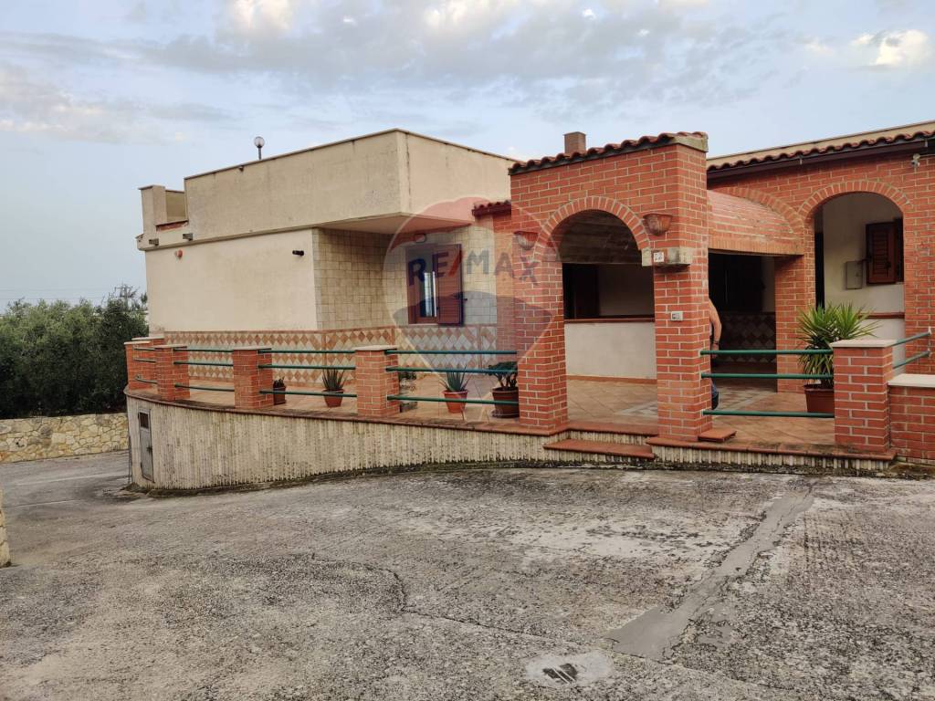 Villa a Monte sant'angelo in Via Madonna Delle Grazie, 22 - Foto 4