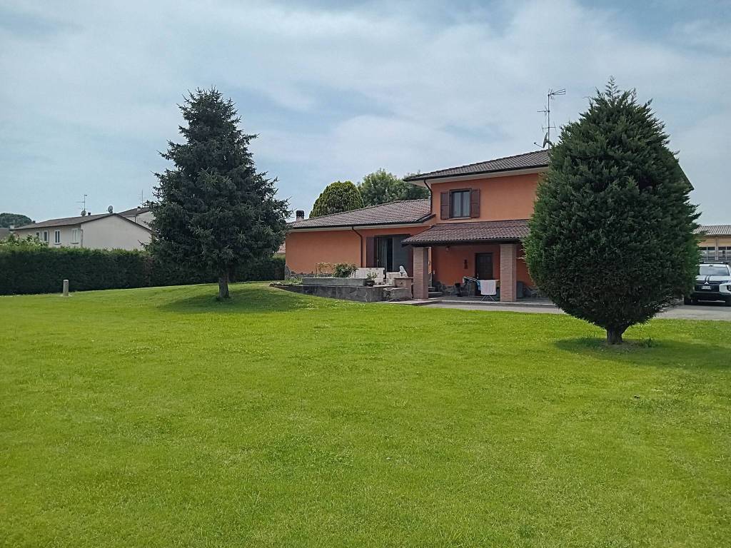 Villa a Albuzzano in Via Alessandrina, 114 - Foto 3