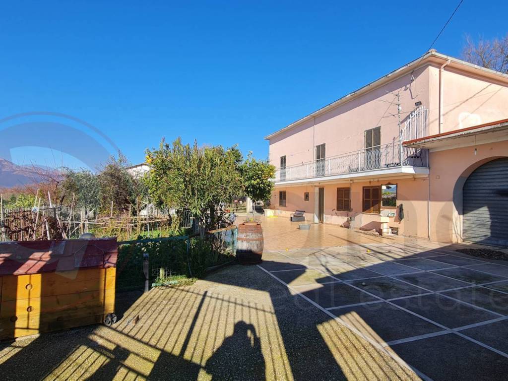 Rustico / casale a Cervaro in Via Degli Ulivi - Foto 3