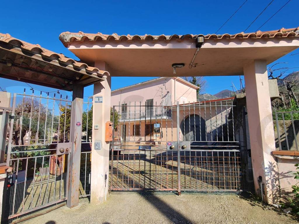 Rustico / casale a Cervaro in Via Degli Ulivi - Foto 4