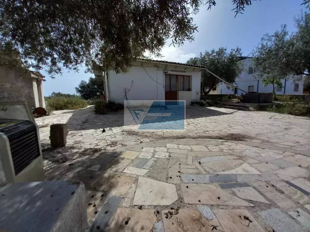Villa a Floridia in CONTRADA CAVADONNA - Foto 2