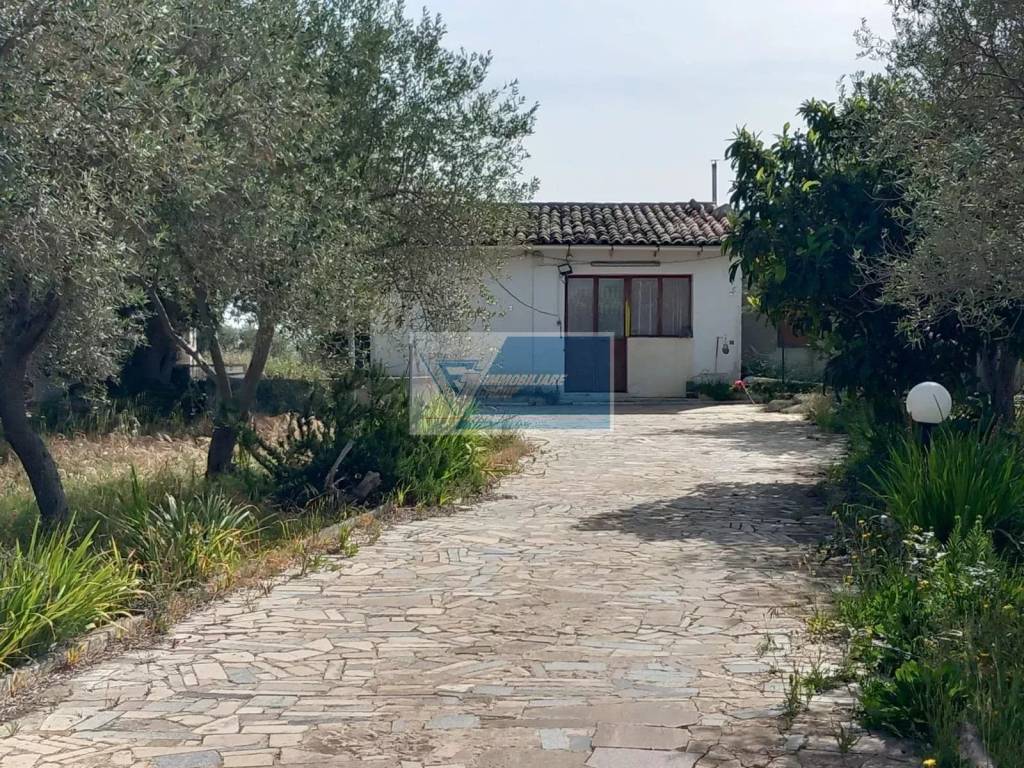 Villa a Floridia in CONTRADA CAVADONNA - Foto 3