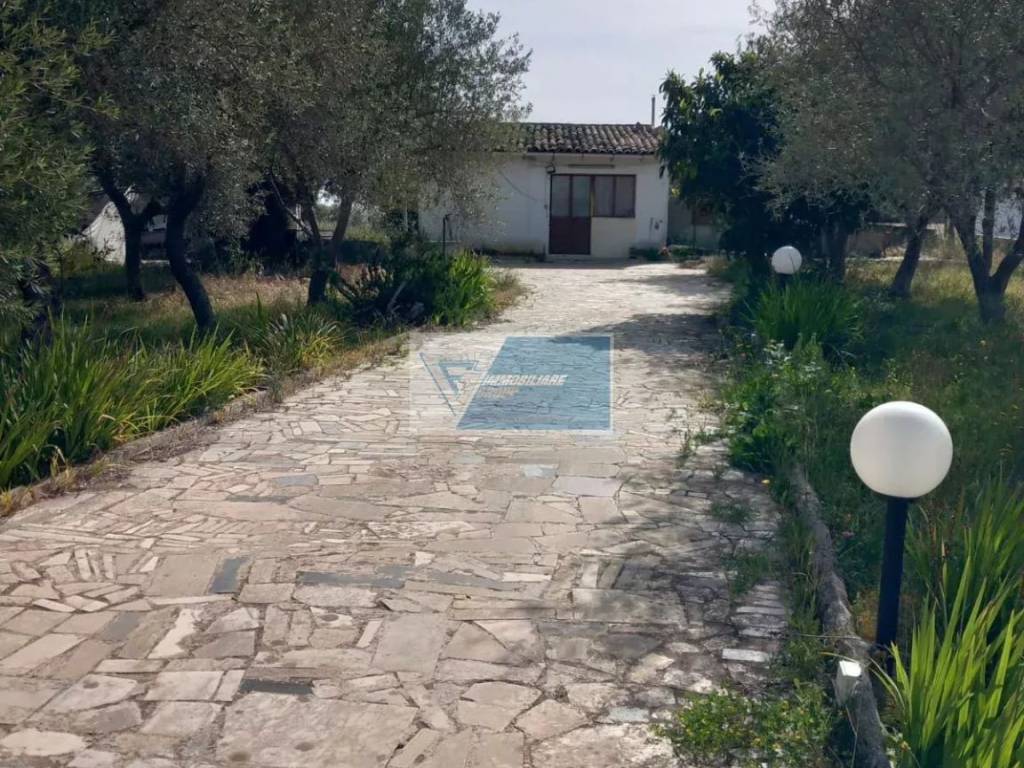 Villa a Floridia in CONTRADA CAVADONNA - Foto 5