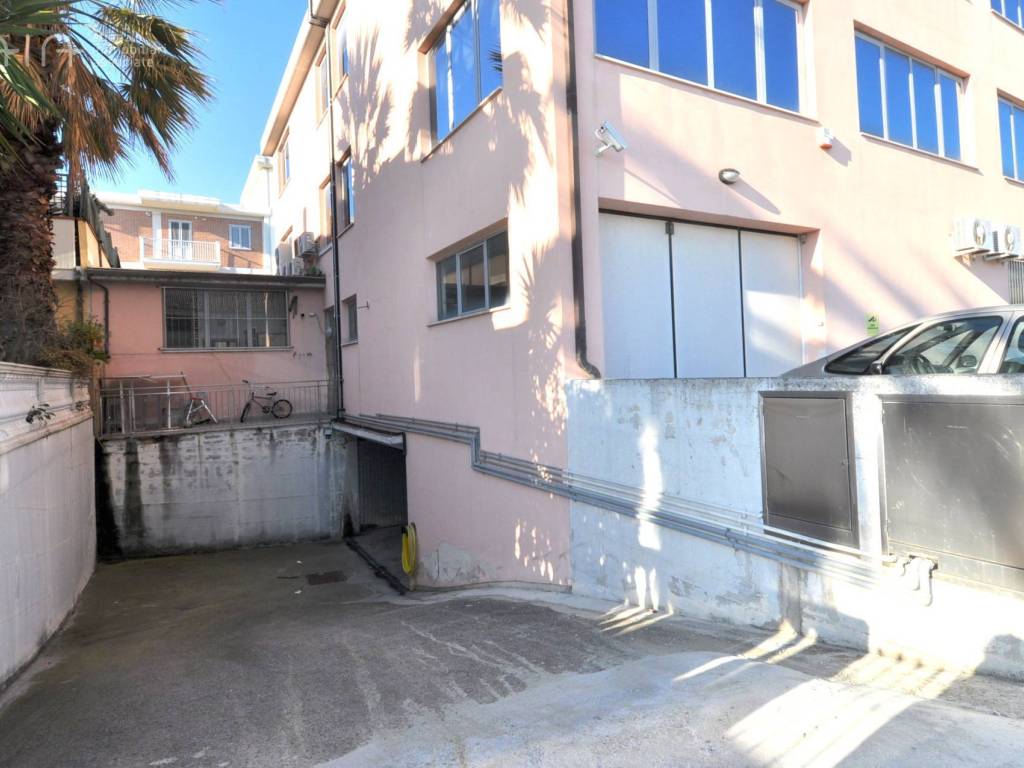 Box / garage a San benedetto del tronto in Via Valcamonica - Foto 2