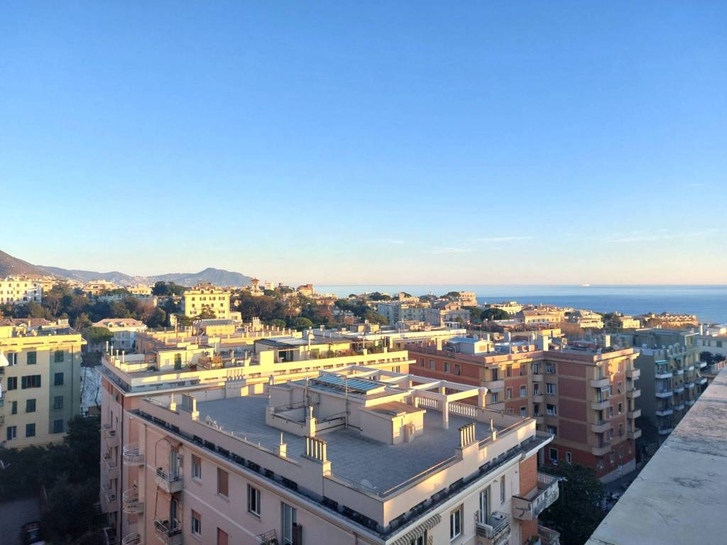 Appartamento a Genova in Via Emanuele Strasserra, 6 - Foto 1