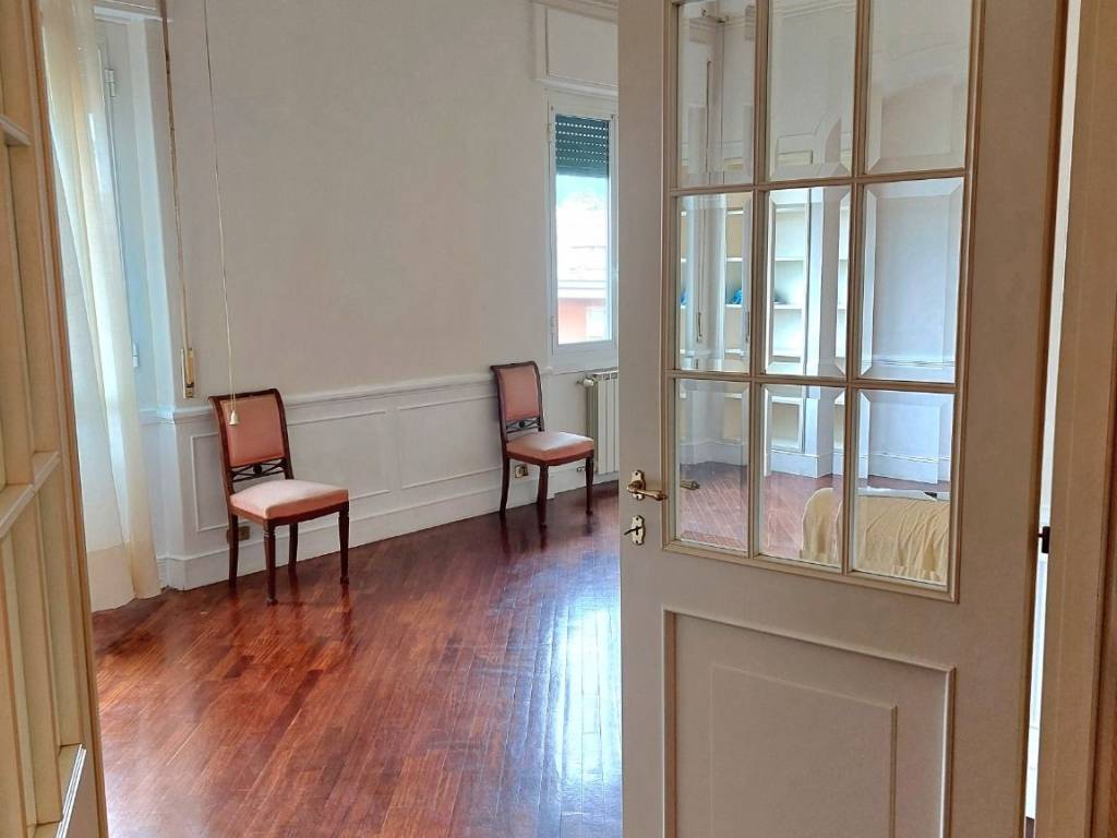 Appartamento a Genova in Via Emanuele Strasserra, 6 - Foto 2
