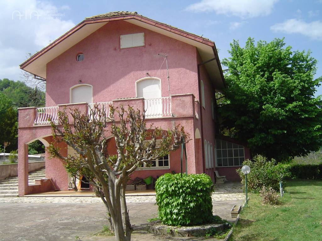 Casa indipendente a Montalto delle marche in Zona Collinare - Foto 2