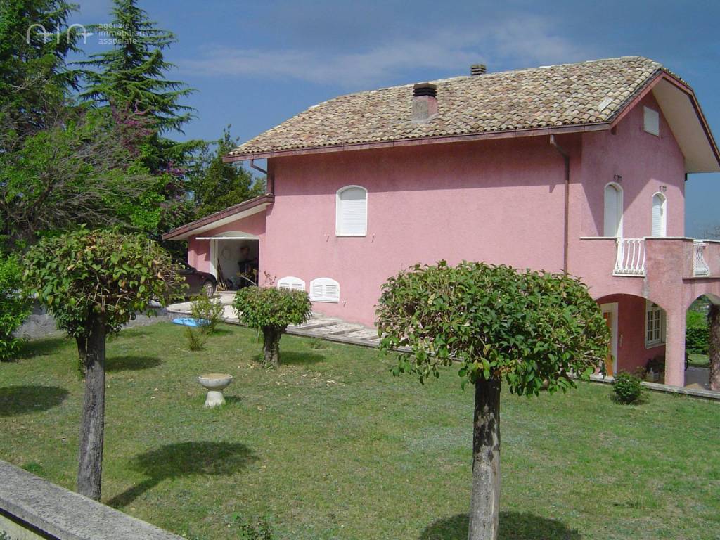 Casa indipendente a Montalto delle marche in Zona Collinare - Foto 4