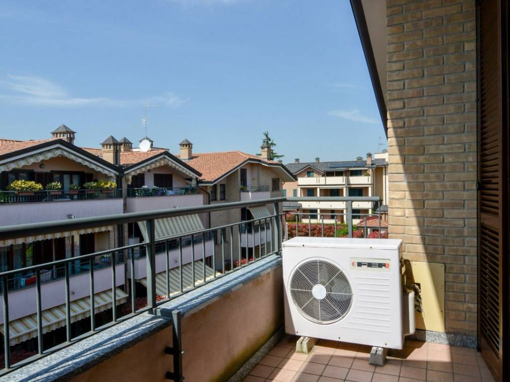 Appartamento a Caronno pertusella in Via Rovigo - Foto 5