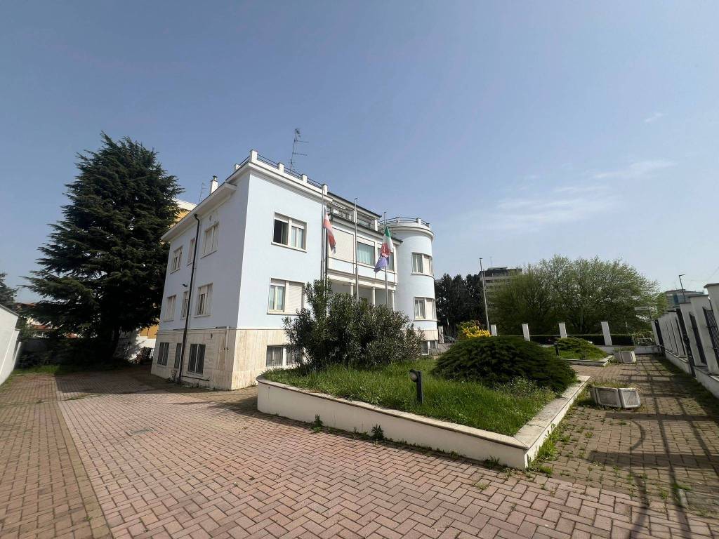 Palazzo / stabile a Vercelli in Corso Marcello Prestinari, 162 - Foto 4