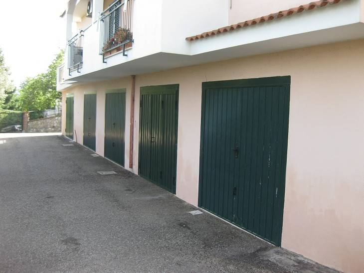 Box / garage a Cosenza in Contrada Timpone degli Ulivi - Foto 2