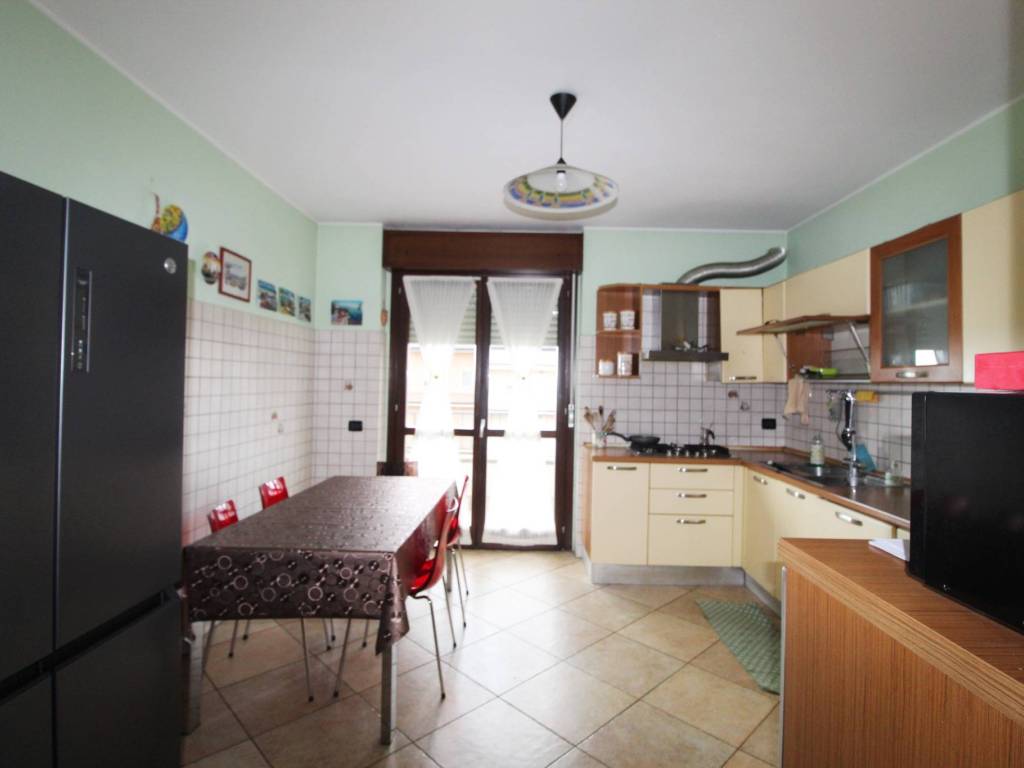 Appartamento a Gorla minore in Via Roma, 11 - Foto 3