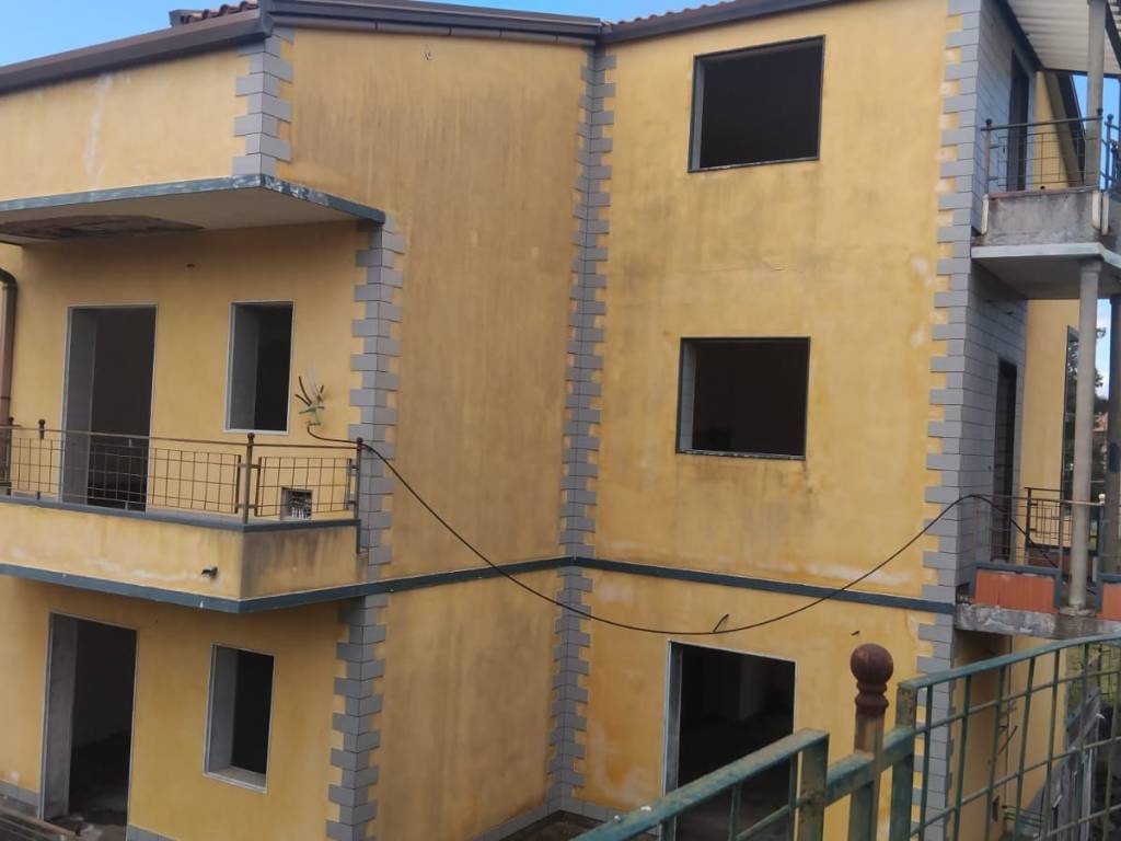 Palazzo / stabile a Mascalucia in Via Pulei - Foto 2