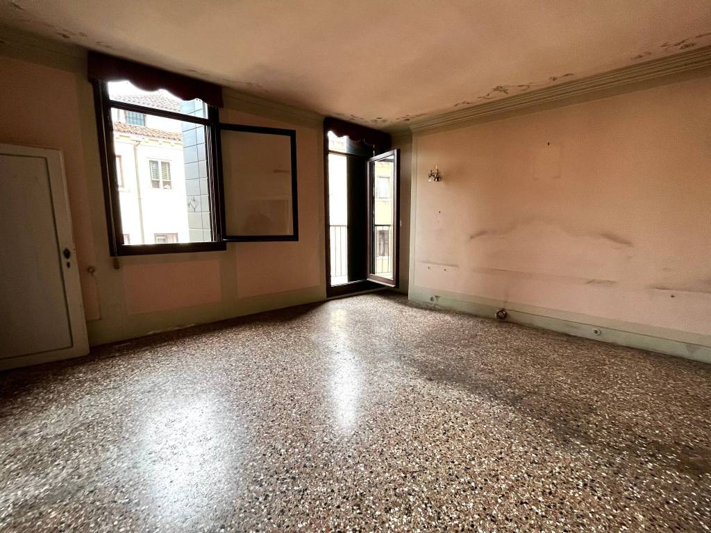 Attico / mansarda a Venezia in Campo San Bortolomio - Foto 5