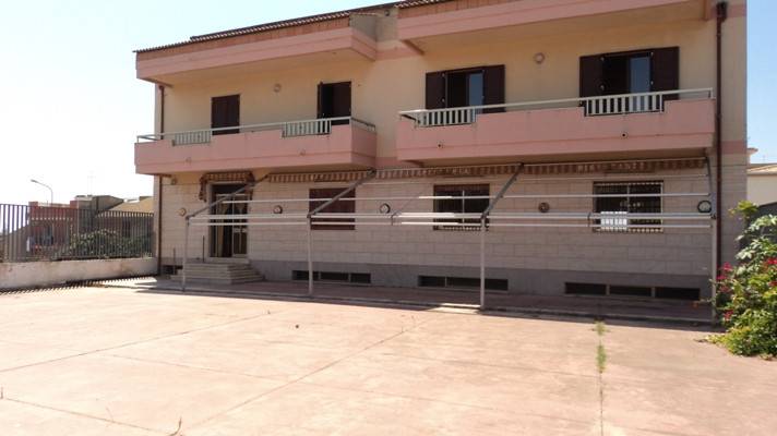 Palazzo / stabile a Vittoria in Via Vittorio Bachelet, 101 - Foto 2