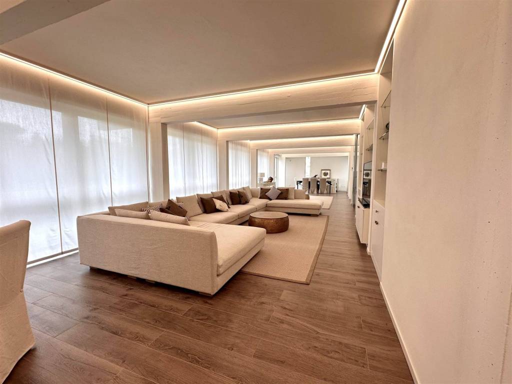 Villa a Pietrasanta in Viale Versilia - Foto 3