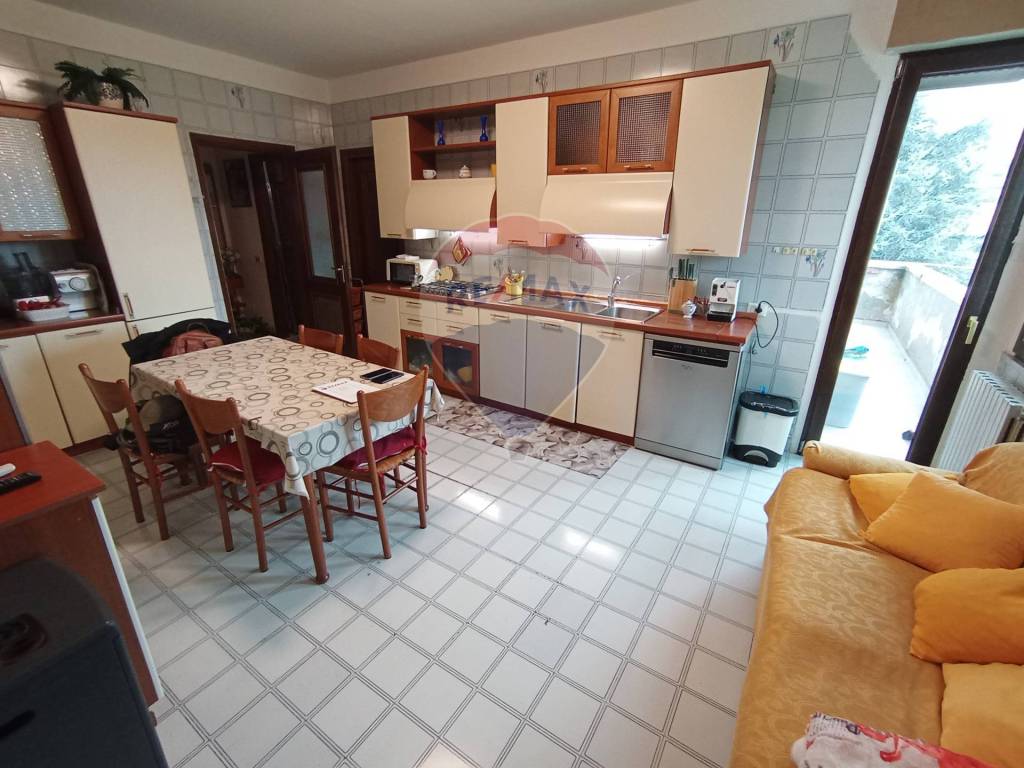 Appartamento a Montesarchio - Foto 2