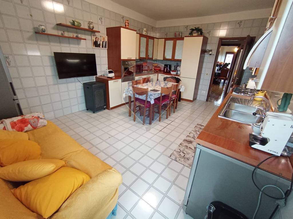 Appartamento a Montesarchio - Foto 4