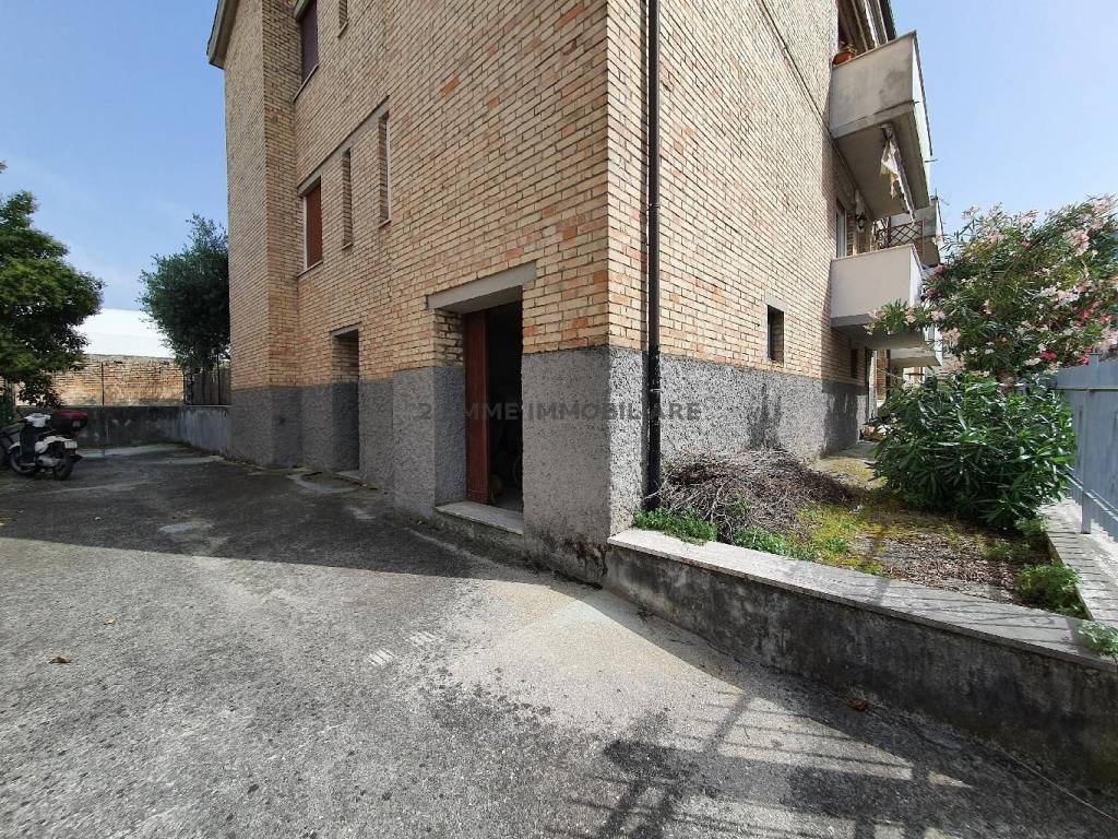 Immobile a Ascoli piceno in VIA CAGLIARI 10 - Foto 2