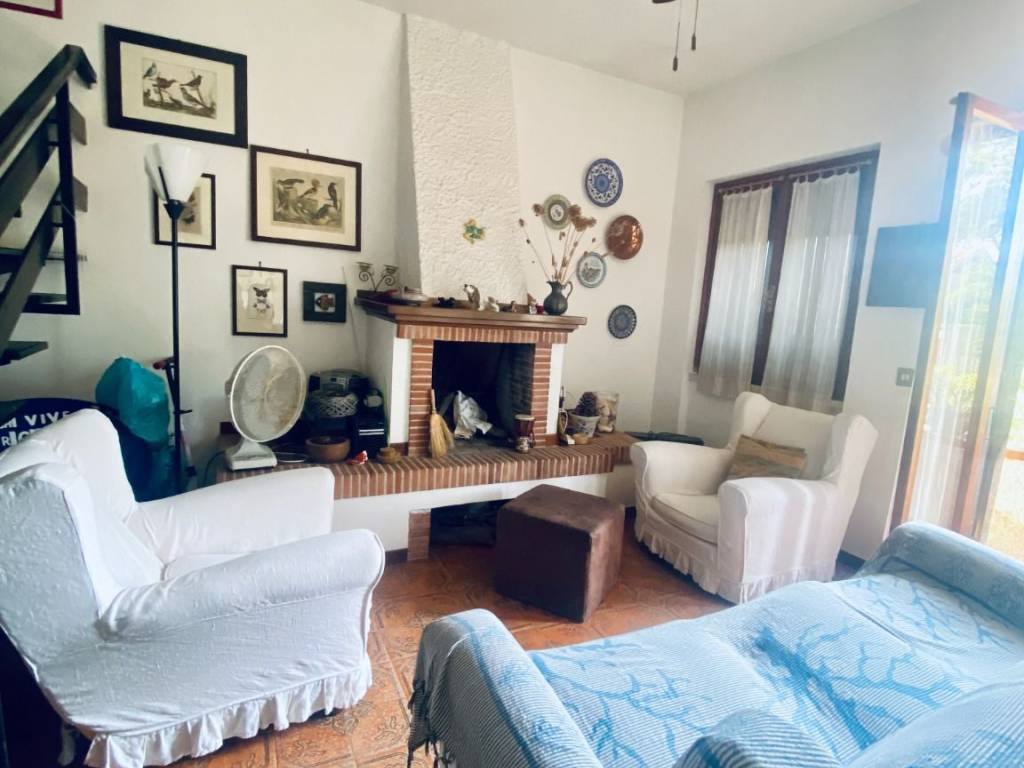 Villa a Terracina in Via Badino - Foto 2