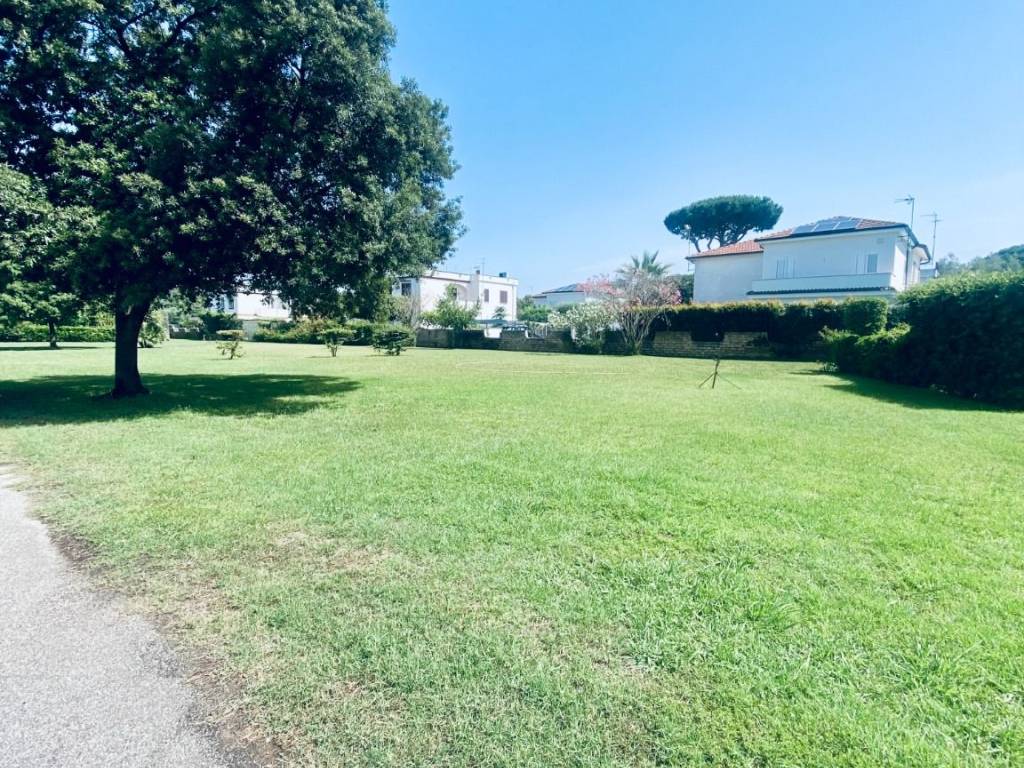 Villa a Terracina in Via Badino - Foto 3