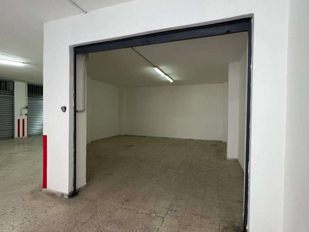 Box / garage a Foggia in Via Padre Antonio da Olivadi, 47 - Foto 4