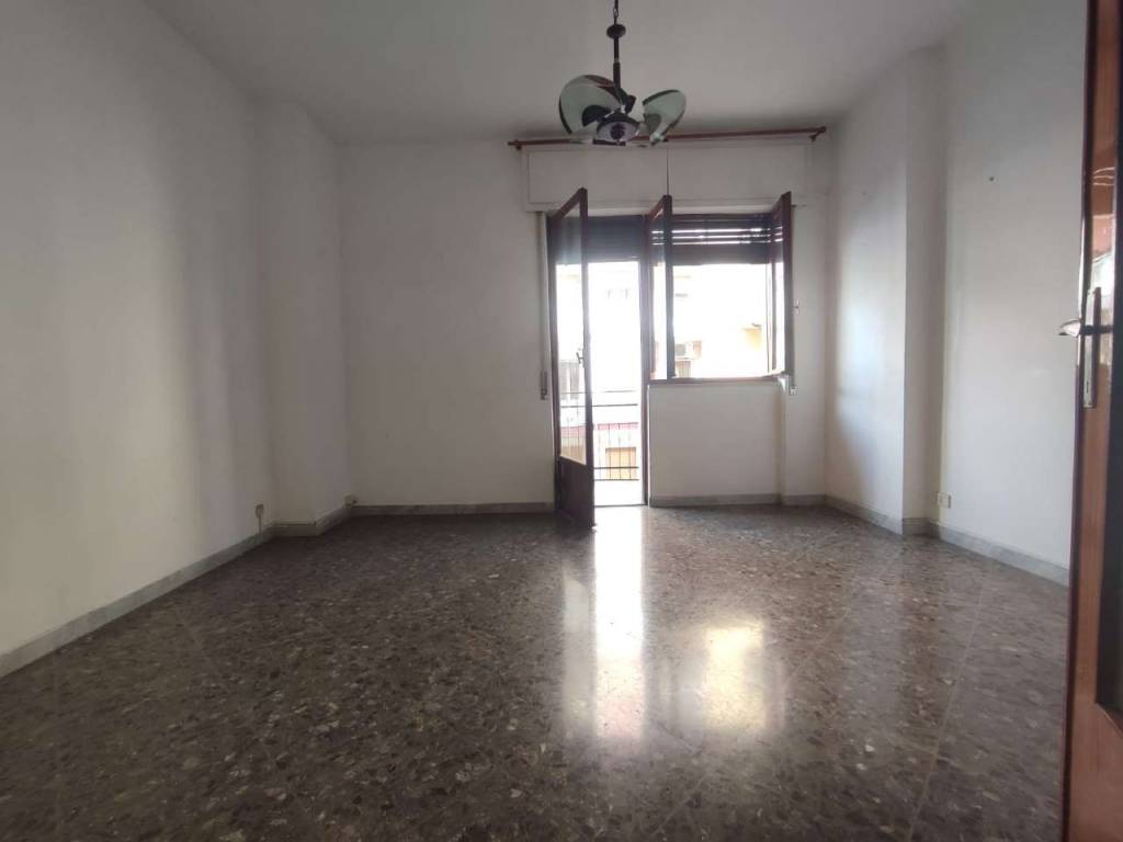 Appartamento a Taranto in via Emilia - Foto 2