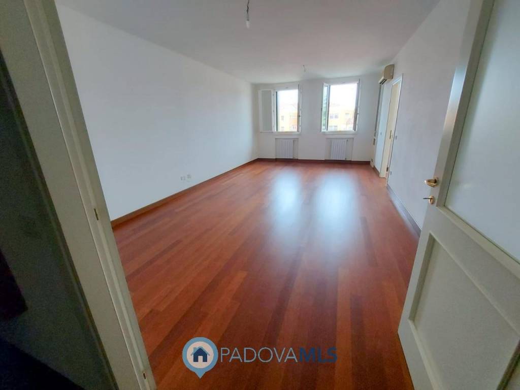 Appartamento a Padova in Via Michele Sanmicheli - Foto 3