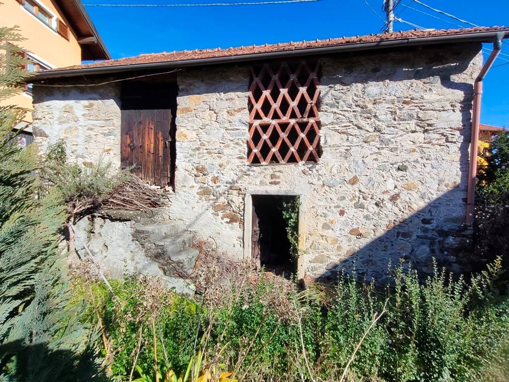 Rustico / casale a Casale corte cerro in Via Tarcisio Sartoris - Foto 5