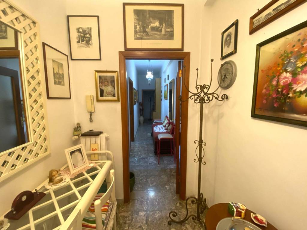 Appartamento a Trani in Piazza Dante Alighieri - Foto 4
