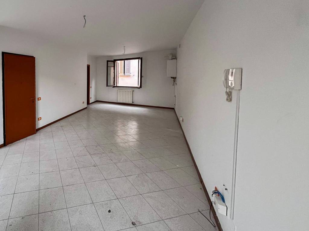 Immobile a Sant'angelo lodigiano in Piazza Caduti - Foto 2