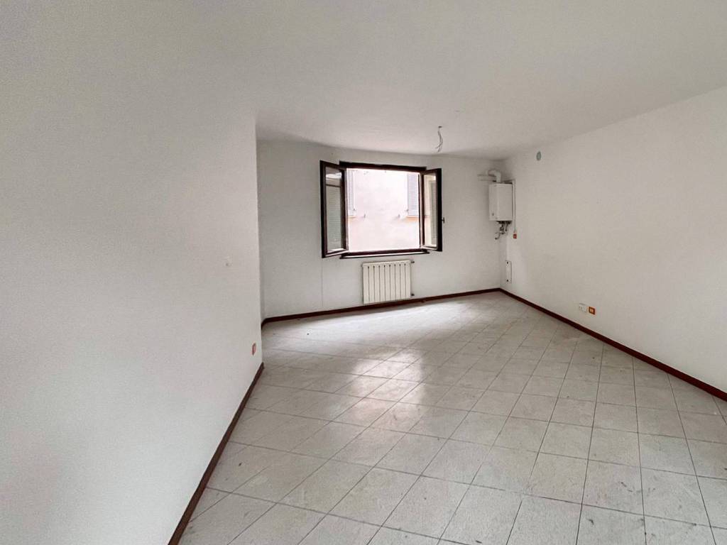 Immobile a Sant'angelo lodigiano in Piazza Caduti - Foto 4