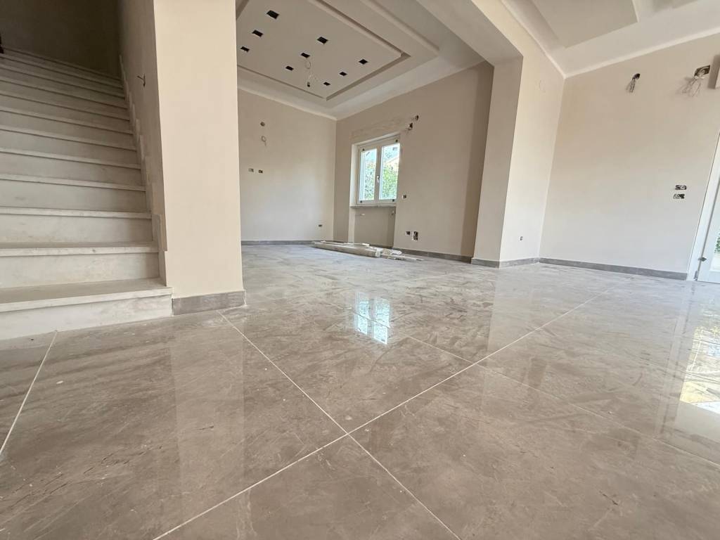 Villa a Caserta in Via Eugenio Ruggiero, 1 - Foto 4