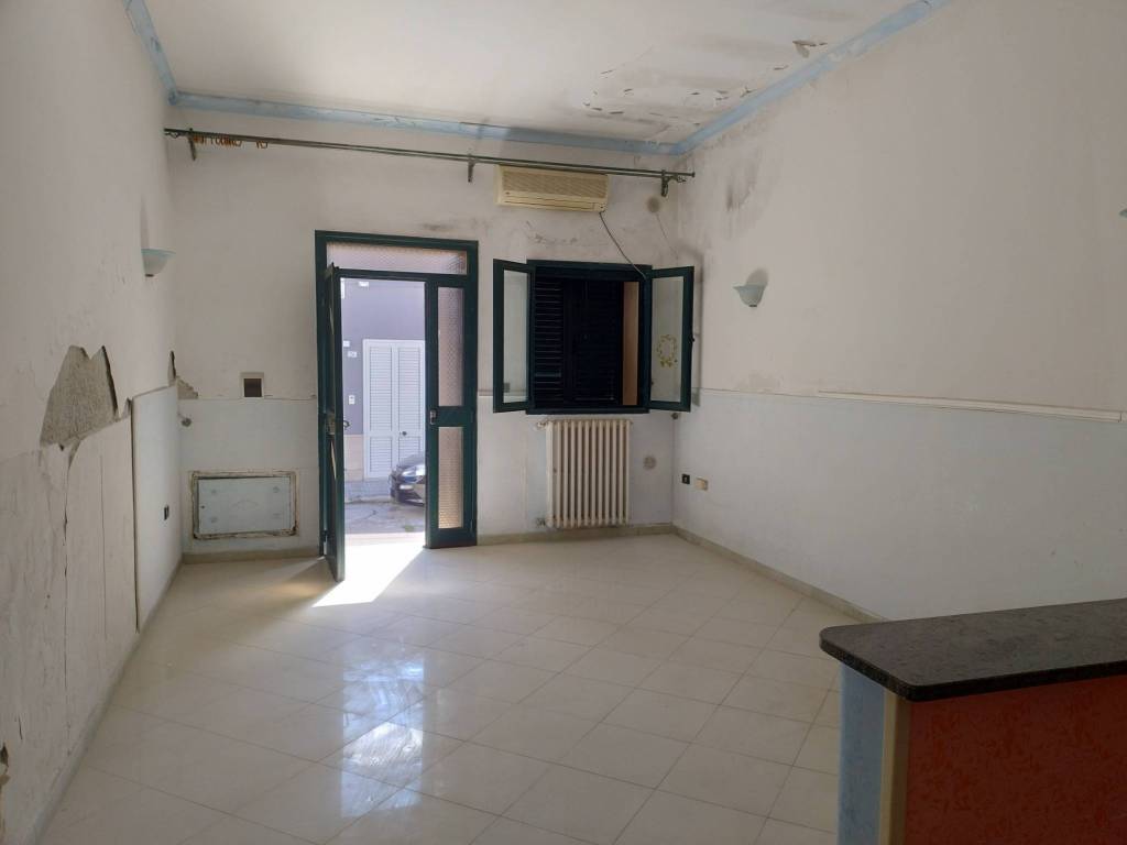 Appartamento a San donaci in Via dei Mille, 65 - Foto 2