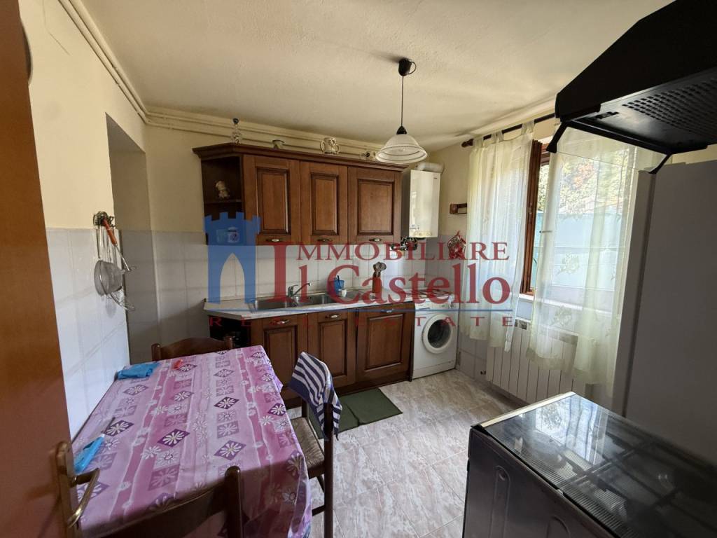 Casa indipendente a Castiglione del lago in Via Giovanni Verga - Foto 5