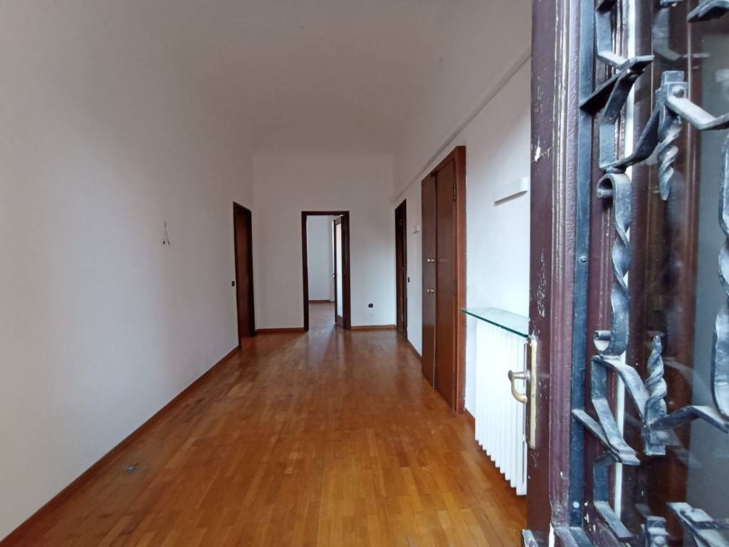Appartamento a Parma in Viale Paolo Toschi, 6 - Foto 3
