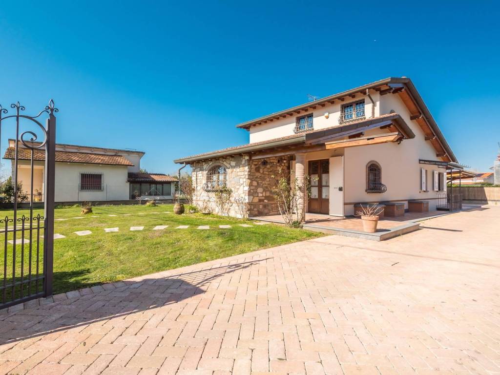 Villa a Pietrasanta in Via Del Lago, 70 - Foto 3