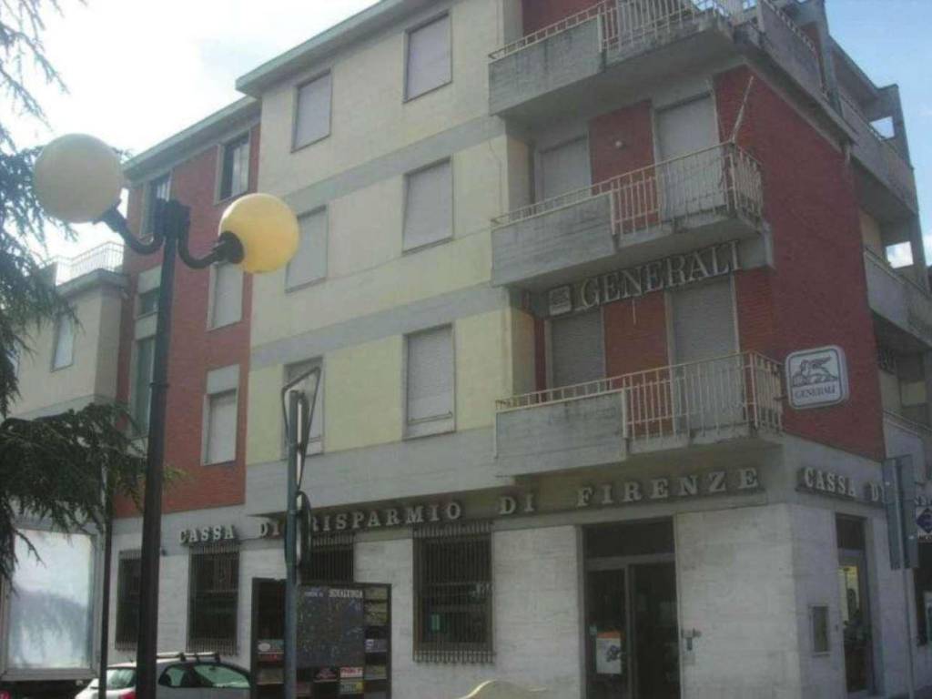 Appartamento a Sinalunga in piazza della Stazione - Foto 2