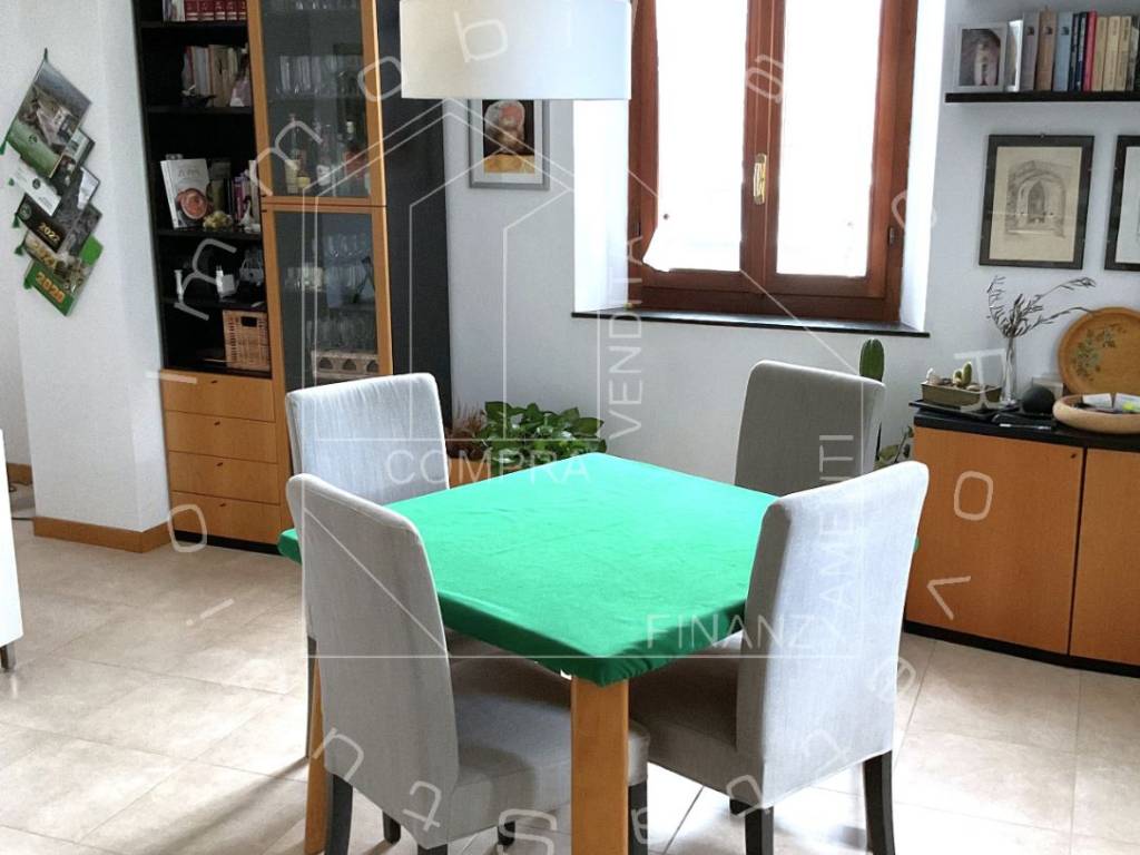 Appartamento a Jerago con orago in Via 25 Aprile, 17 - Foto 5