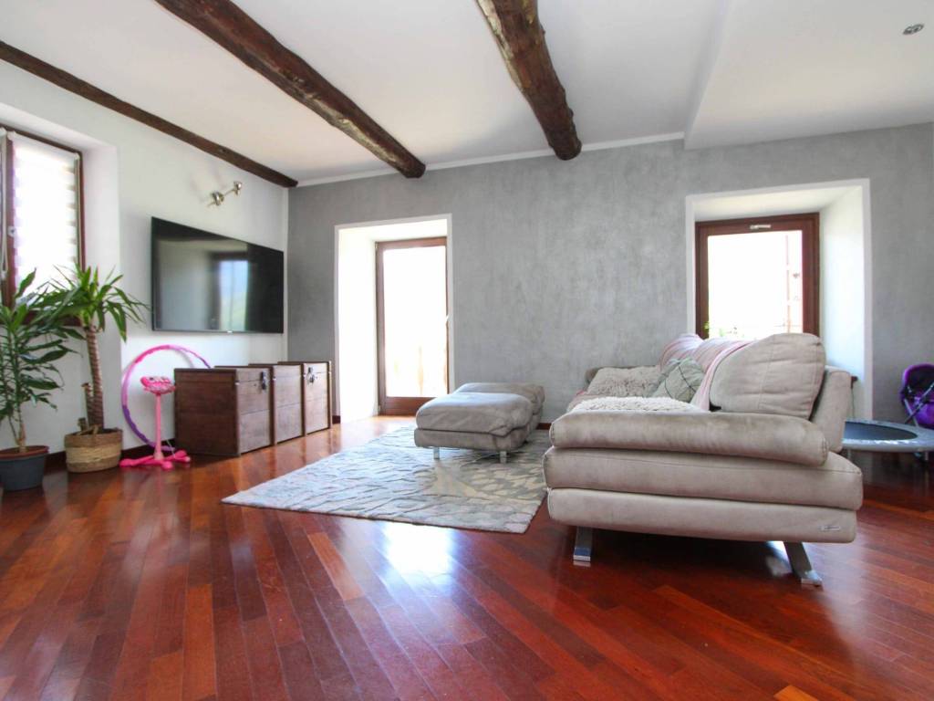 Casa indipendente a Crevoladossola in Via dei Silva, 6 - Foto 2