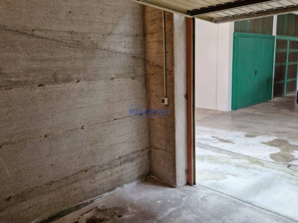 Box / garage a Thiene in VIA ferrarin - Foto 4