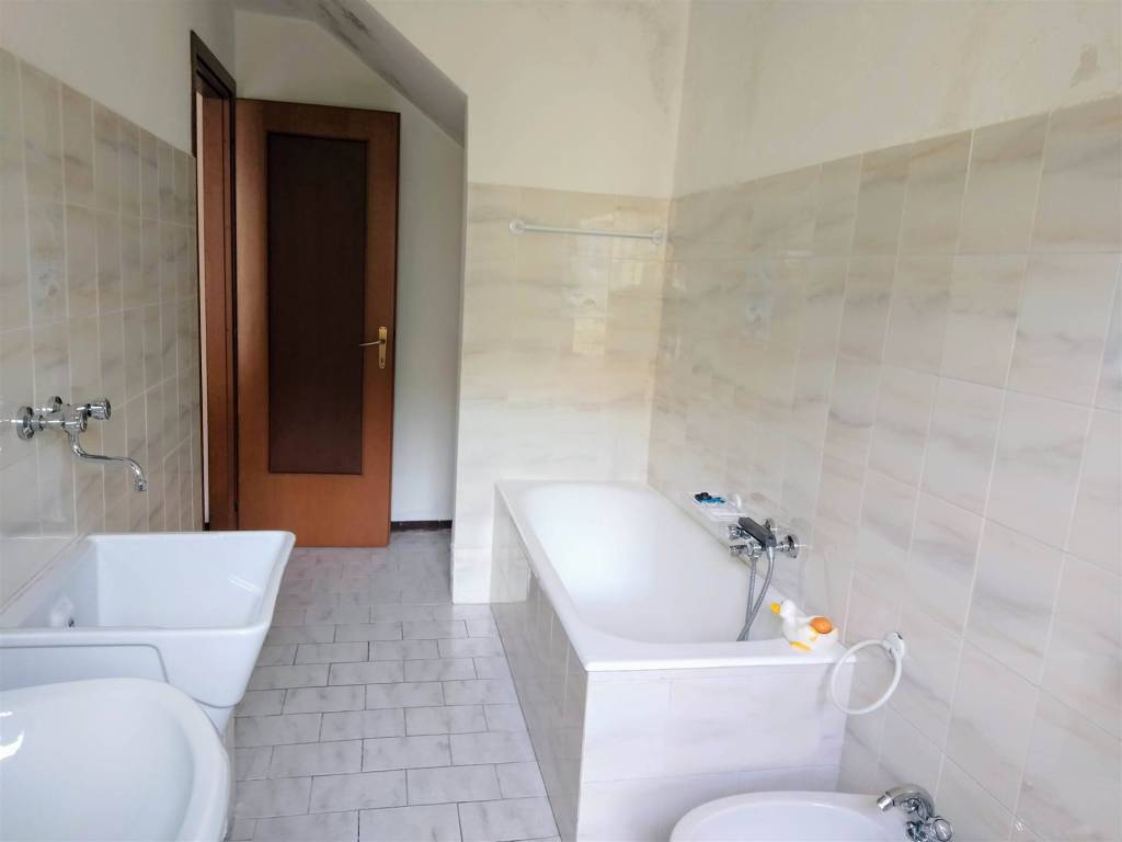 Casa indipendente a Valdilana in Via Roma, 96 - Foto 2