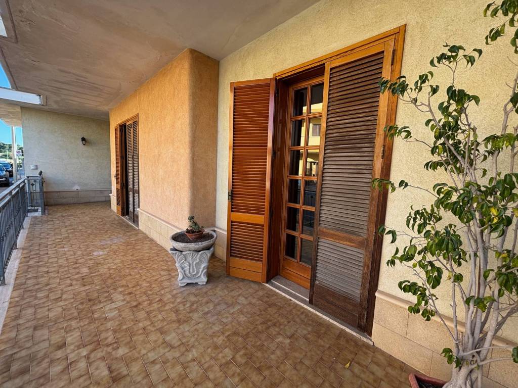 Appartamento a Lequile in Via Giuseppe Di Vittorio, 69 - Foto 2