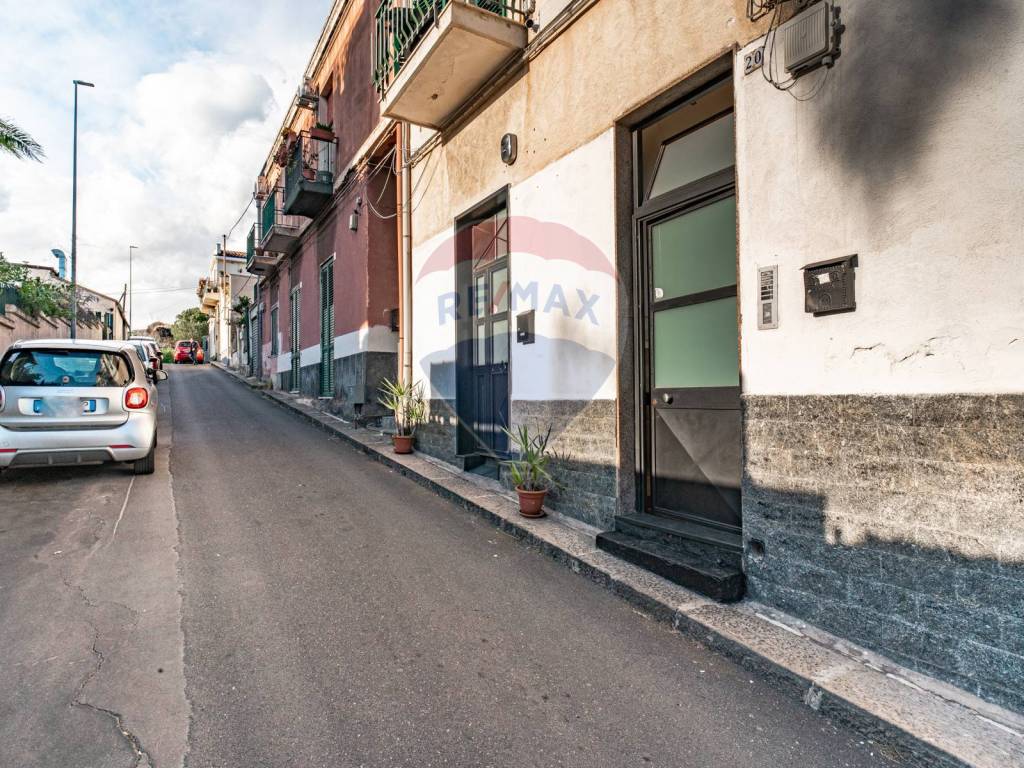 Appartamento a Catania in Via Giovannino, 20 - Foto 2