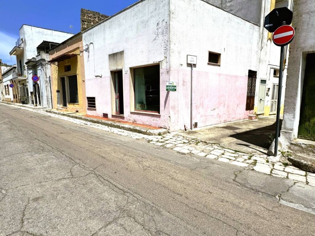 Casa indipendente a Miggiano in Via Santa Barbara - Foto 2